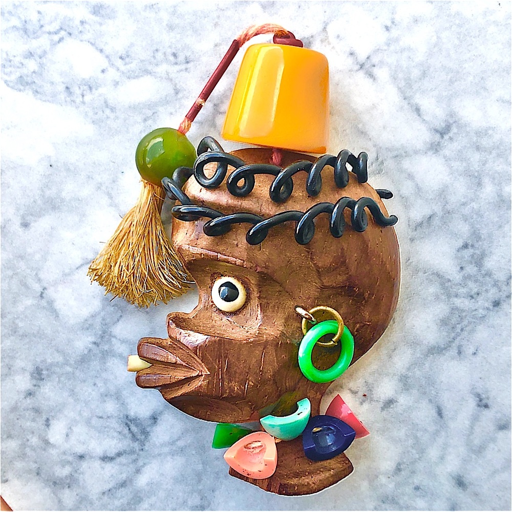 Vintage 1940’s Carved Wood Bakelite African Bust Head Brooch Pin Smoking